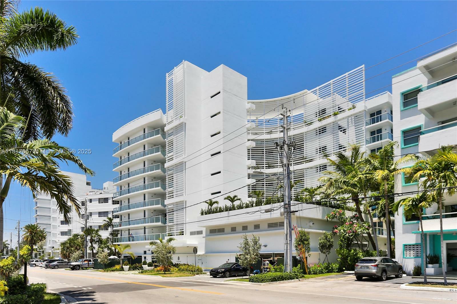 Property Photo: 9821 E Bay Harbor Dr 902 FL 33154