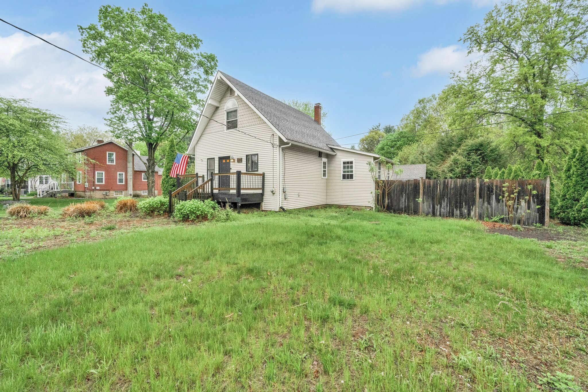 Property Photo: 1379 Mapleton Avenue CT 06078