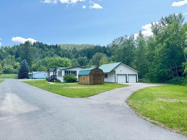 106 B South Ave  Metaline Falls WA 99153 photo