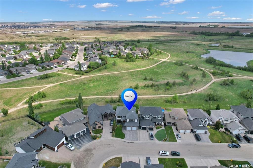Property Photo: 759 Beechdale Way SK S7V 0A6