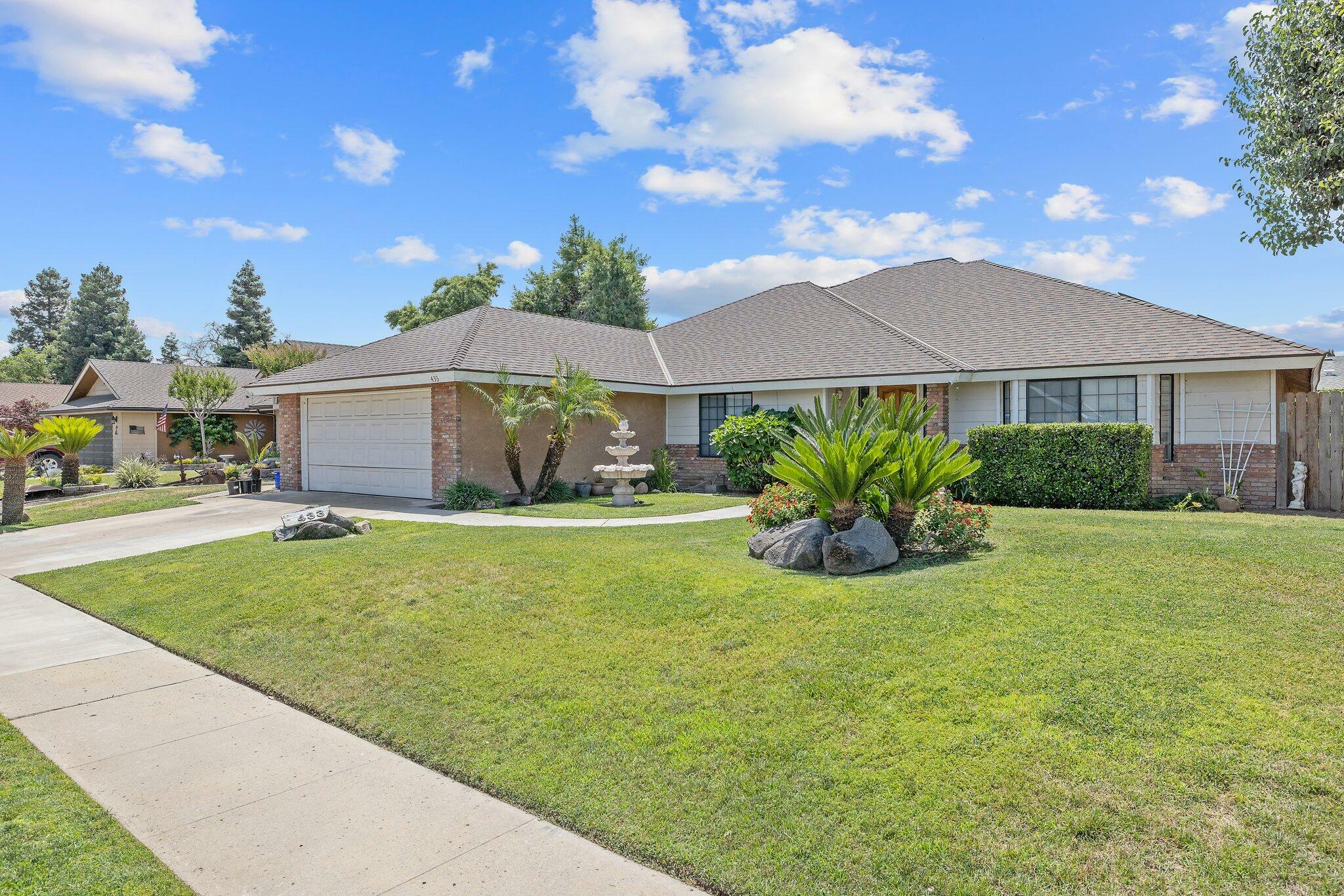 Property Photo:  433 Jackson Avenue  CA 93274 