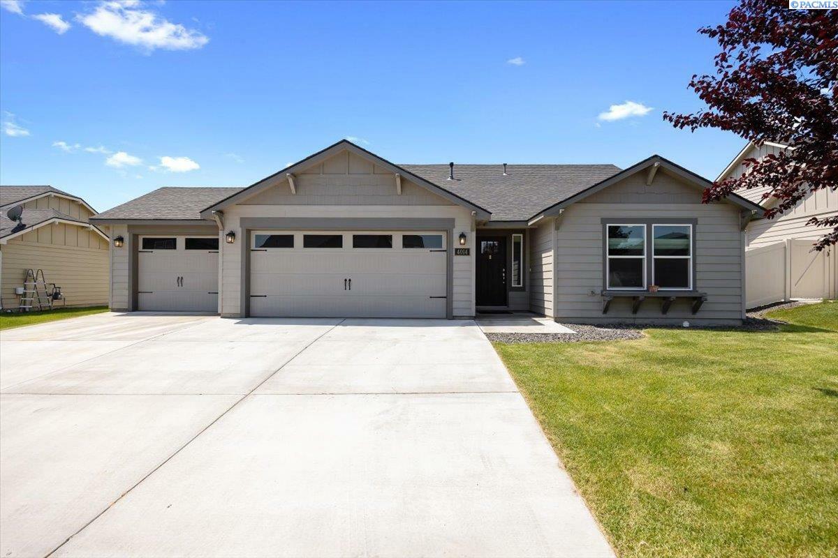 Property Photo: 4014 Nitinat Lane WA 99301