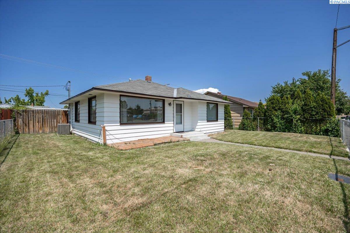 Property Photo: 719 W Octave St WA 99301