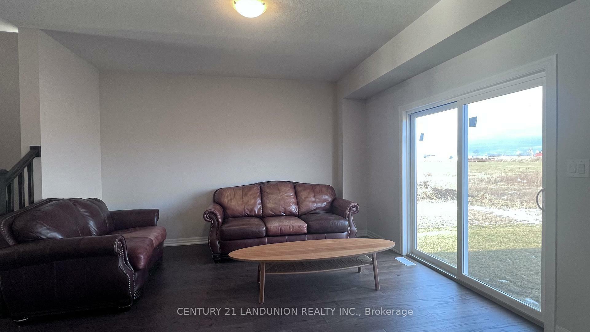Property Photo: 39 Meadowlark Drive ON L3K 6E3