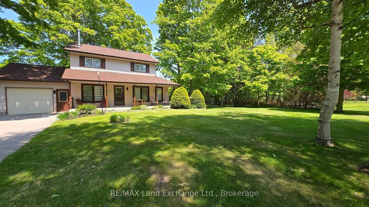 Property Photo:  924 Tanglewood Drive  ON N2Z 2X3 