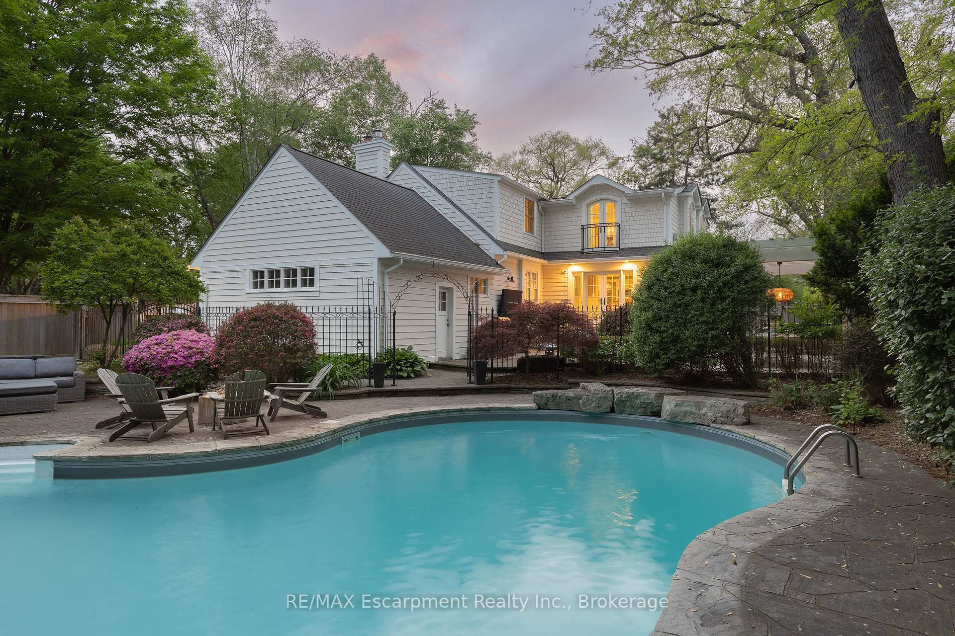Property Photo: 161 Dianne Avenue ON L6J 4G8
