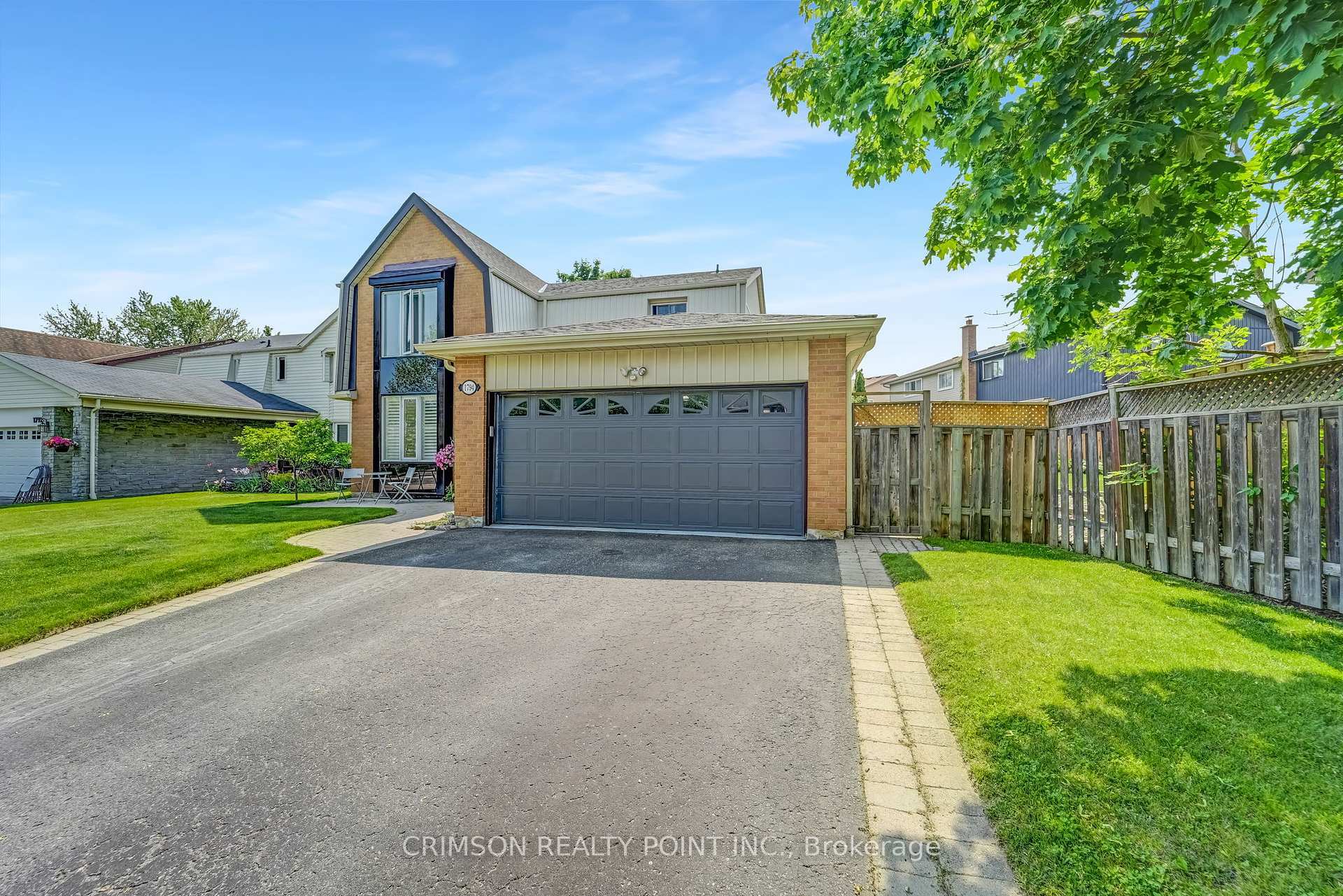 Property Photo: 1794 Meadowview Avenue ON L1V 3G8