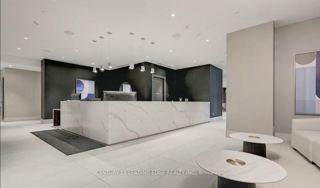 Property Photo: 2550 Simcoe Street N 320 ON L1L 0R5