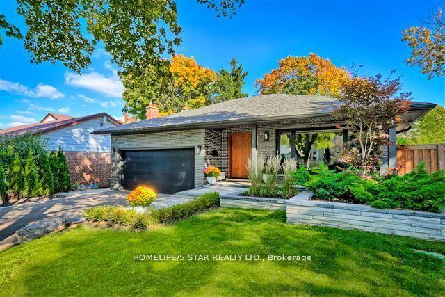 Property Photo:  7 Kingsborough Crescent  ON M9R 2T8 