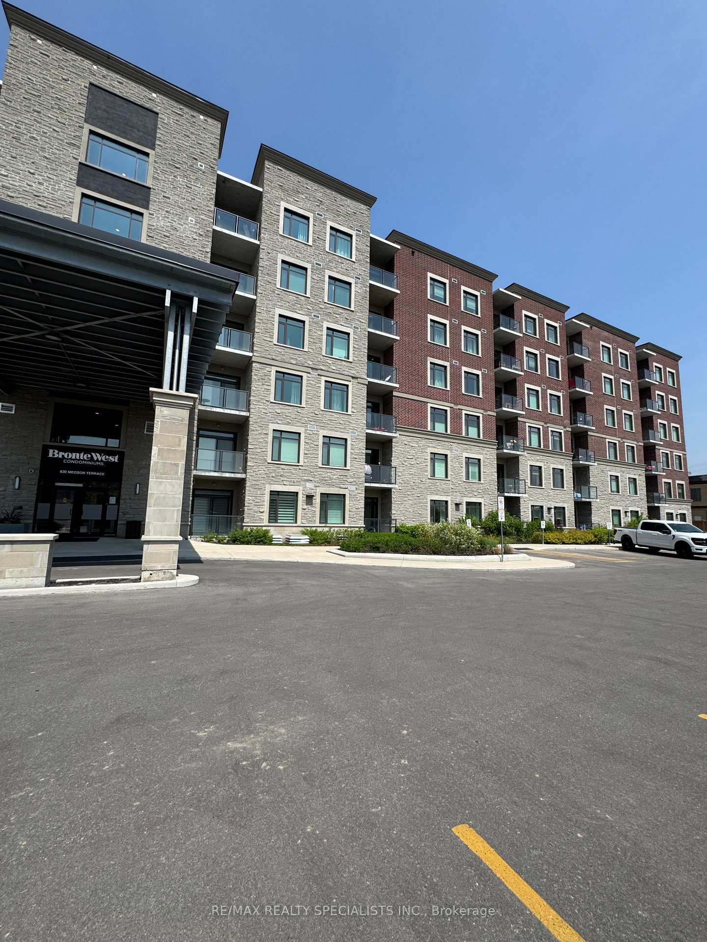 Property Photo: 830 Megson Terrace 517 ON L9T 9M7