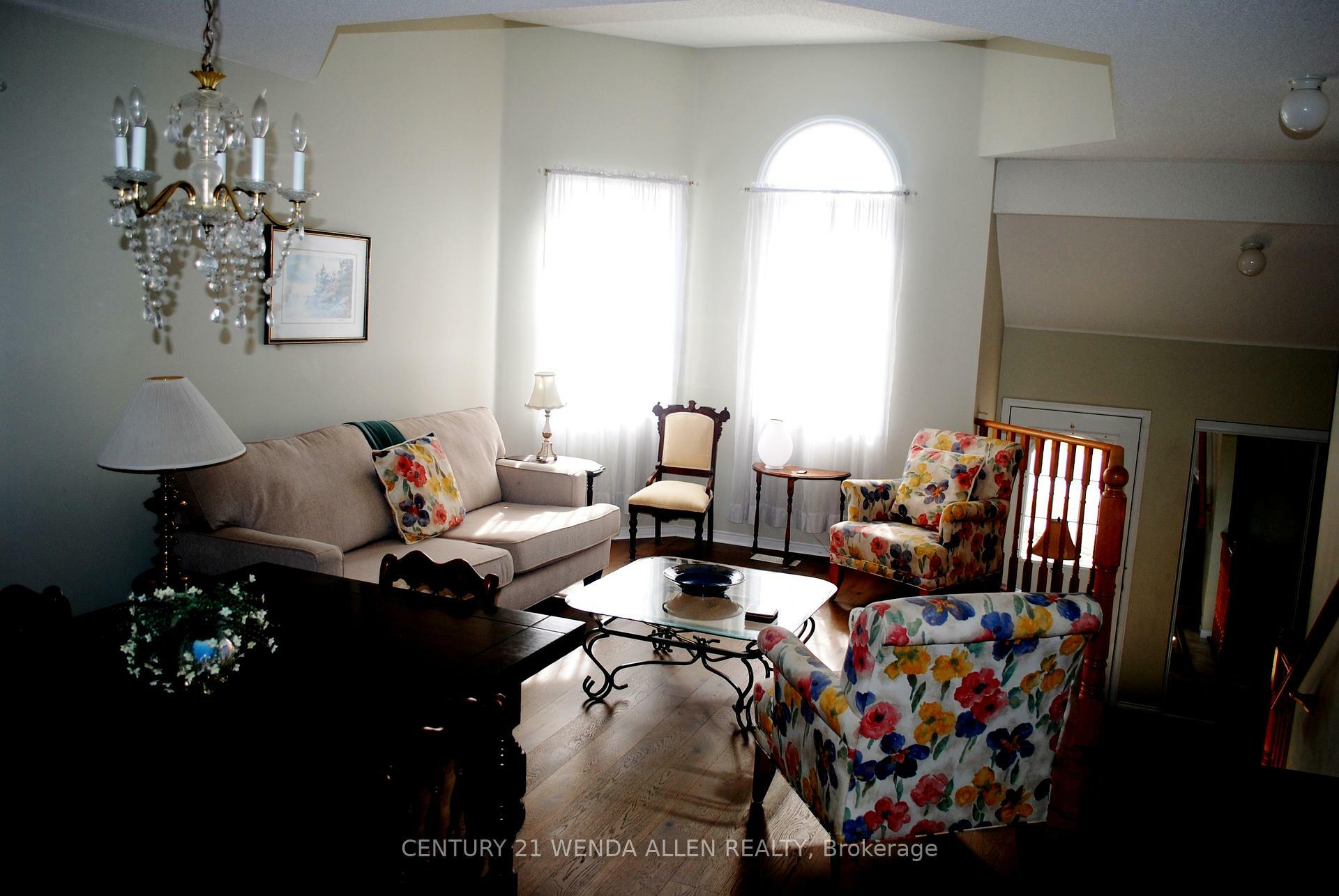 Photo de la propriété: 31 Seline Crescent ON L4N 0Y7