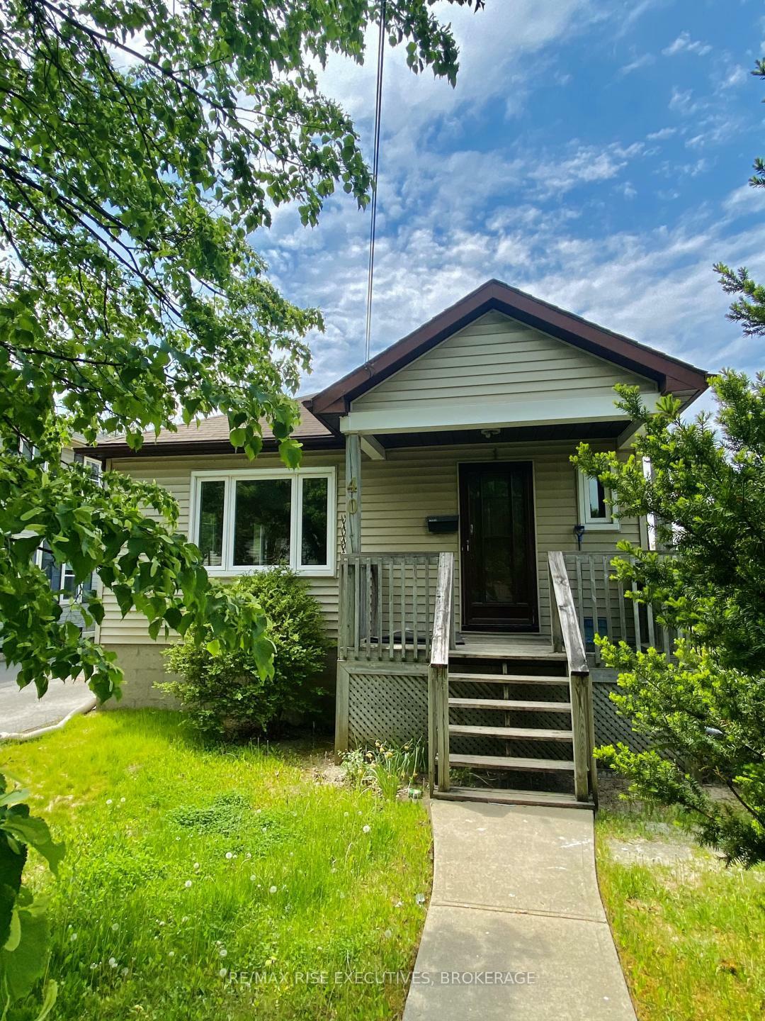 Property Photo: 40 Helen Street 2 ON K7L 4N9