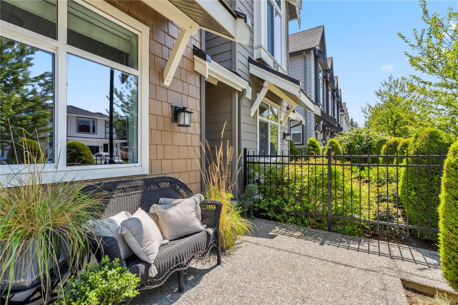 Property Photo: 1243 Flint Ave BC V9B 0Y6