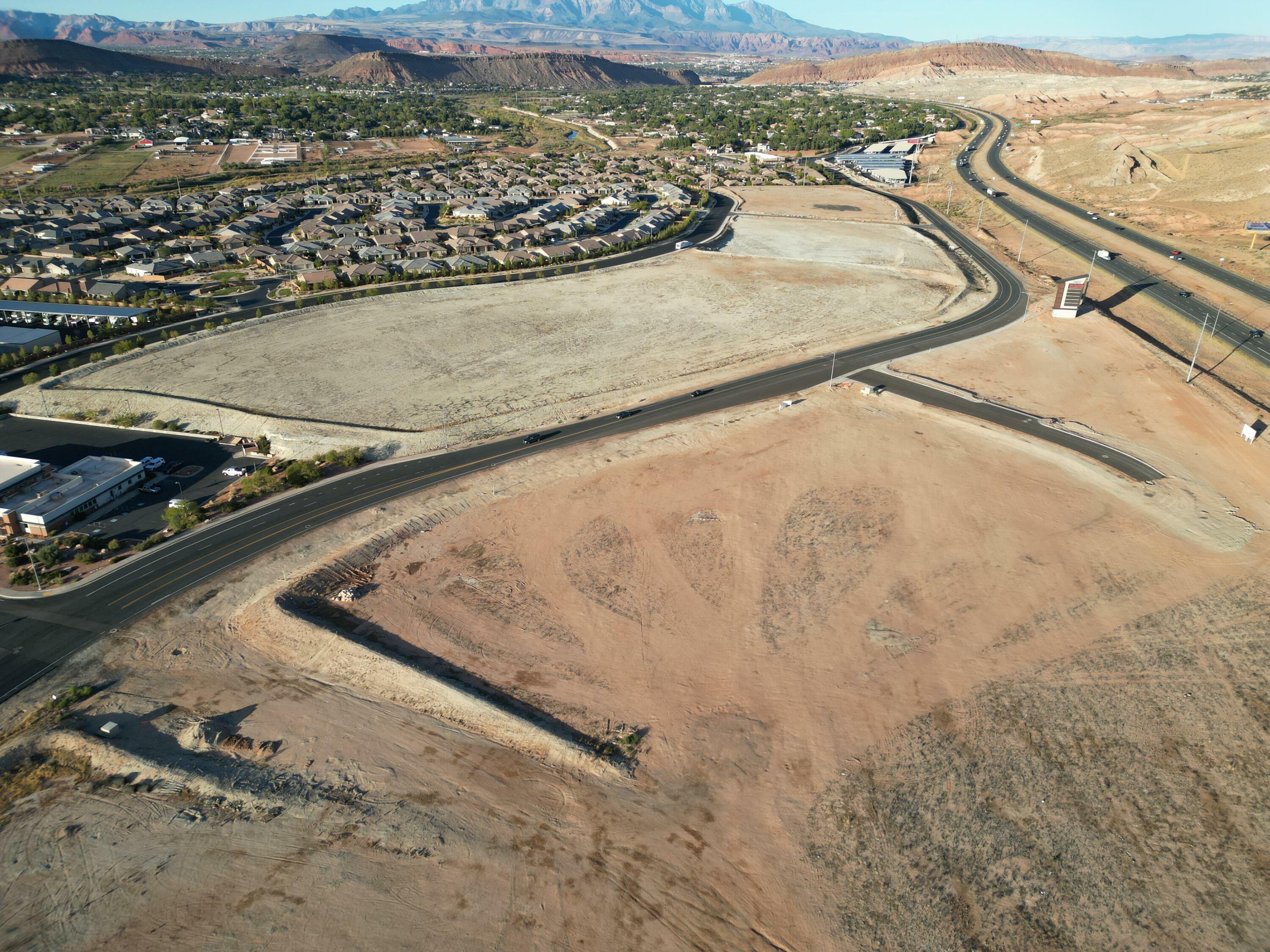 Property Photo: 878 W Nighthawk Dr Dr UT 84790