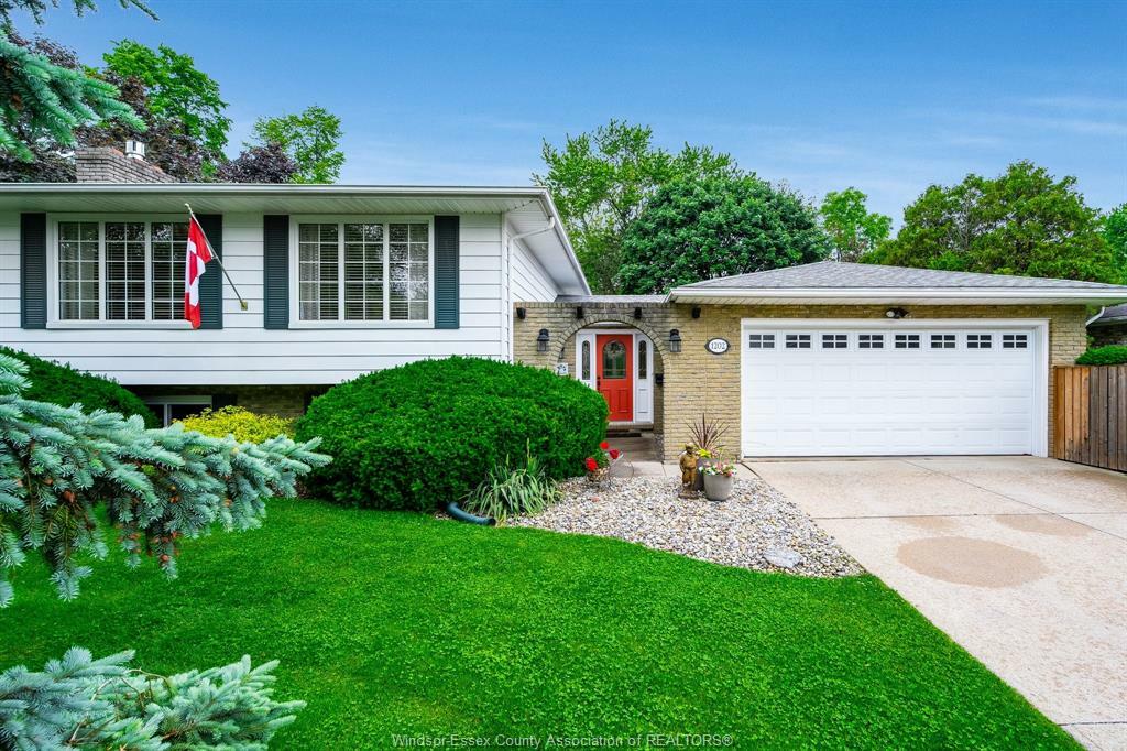 Property Photo: 1202 Nottingham ON N9Y 3K7