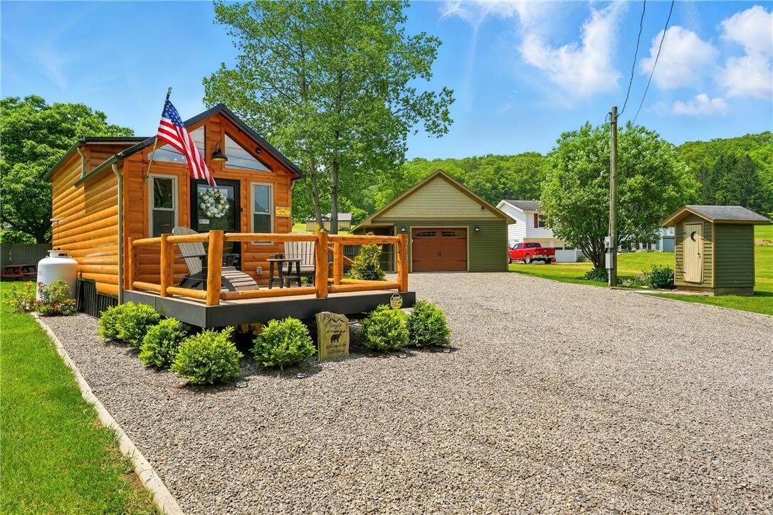 Property Photo: 319 Ferry Lane PA 16370