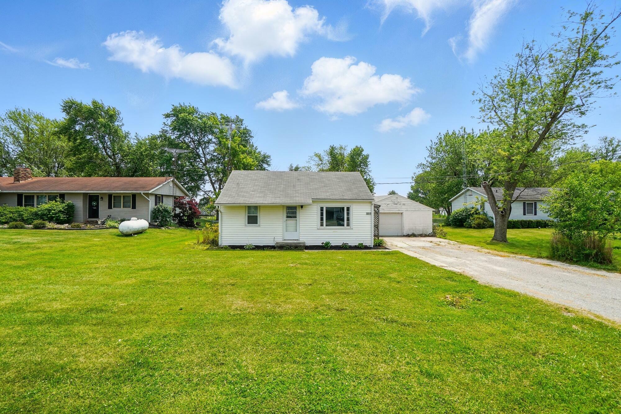 Property Photo:  3217 W Harding Highway  OH 43302 