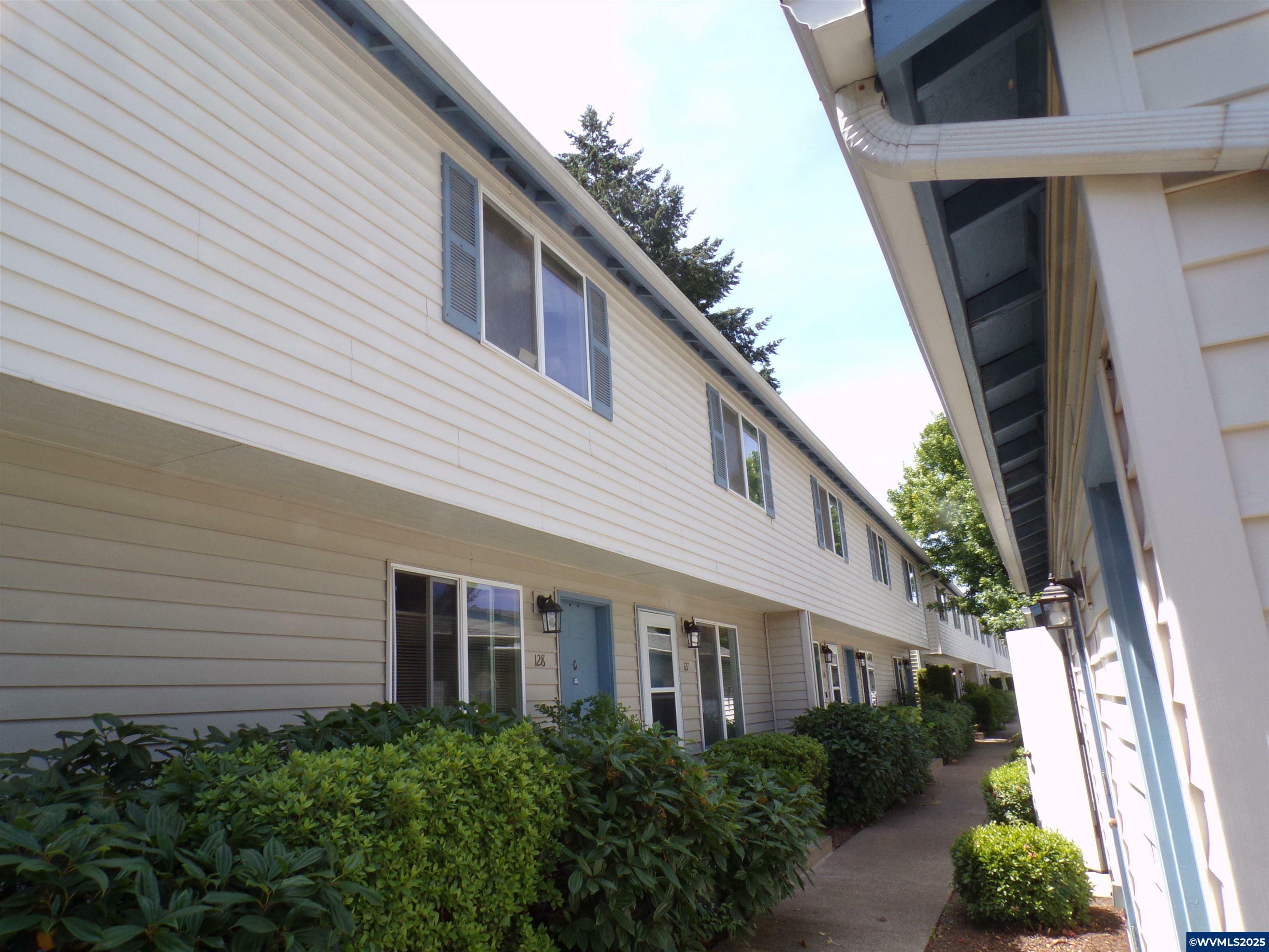 Property Photo: 4792 Lancaster (127) Dr NE St NE OR 97305