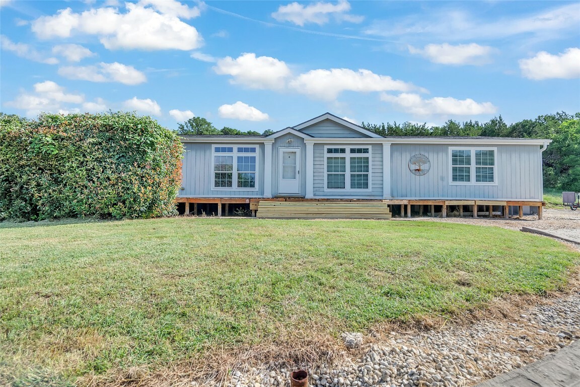 Property Photo: 105 Holman Circle TX 76528