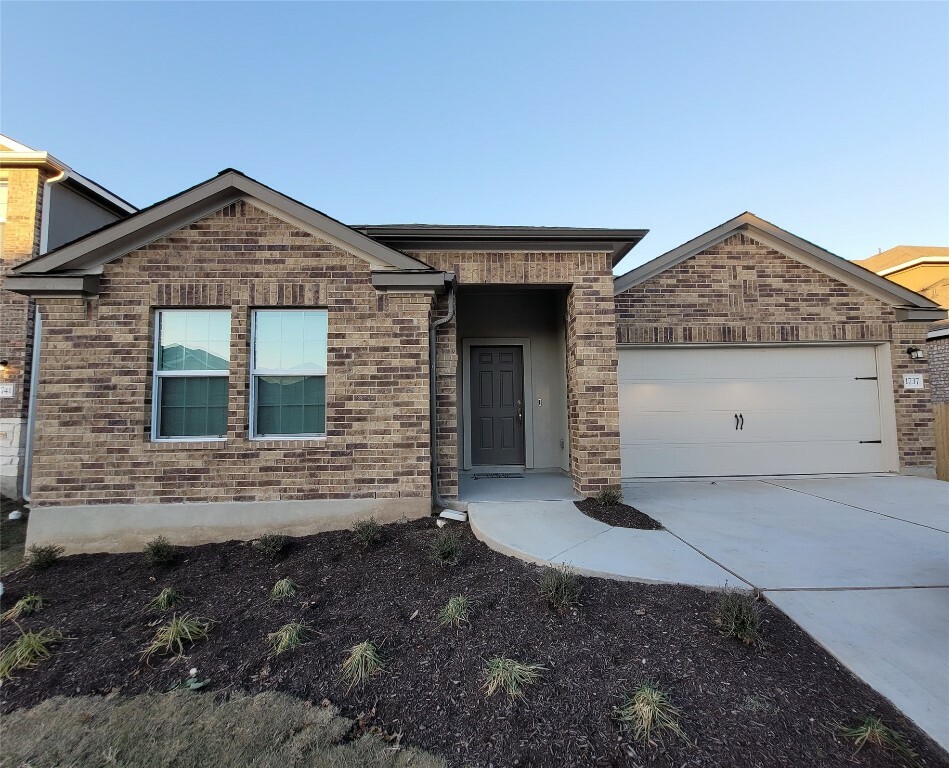 Property Photo: 1737 Catahoula Drive TX 78641