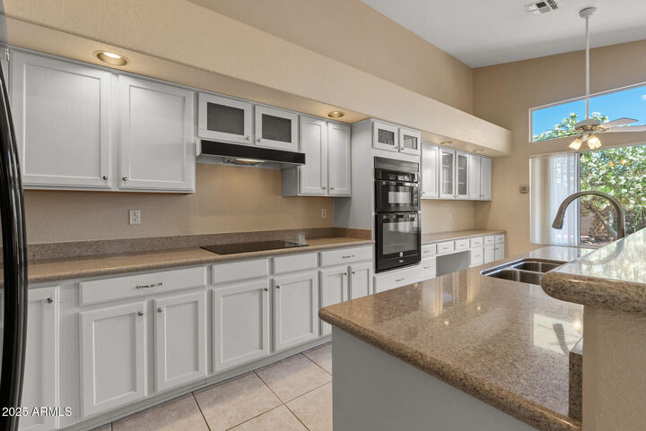 Property Photo: 10936 N Ventana Drive W AZ 85373