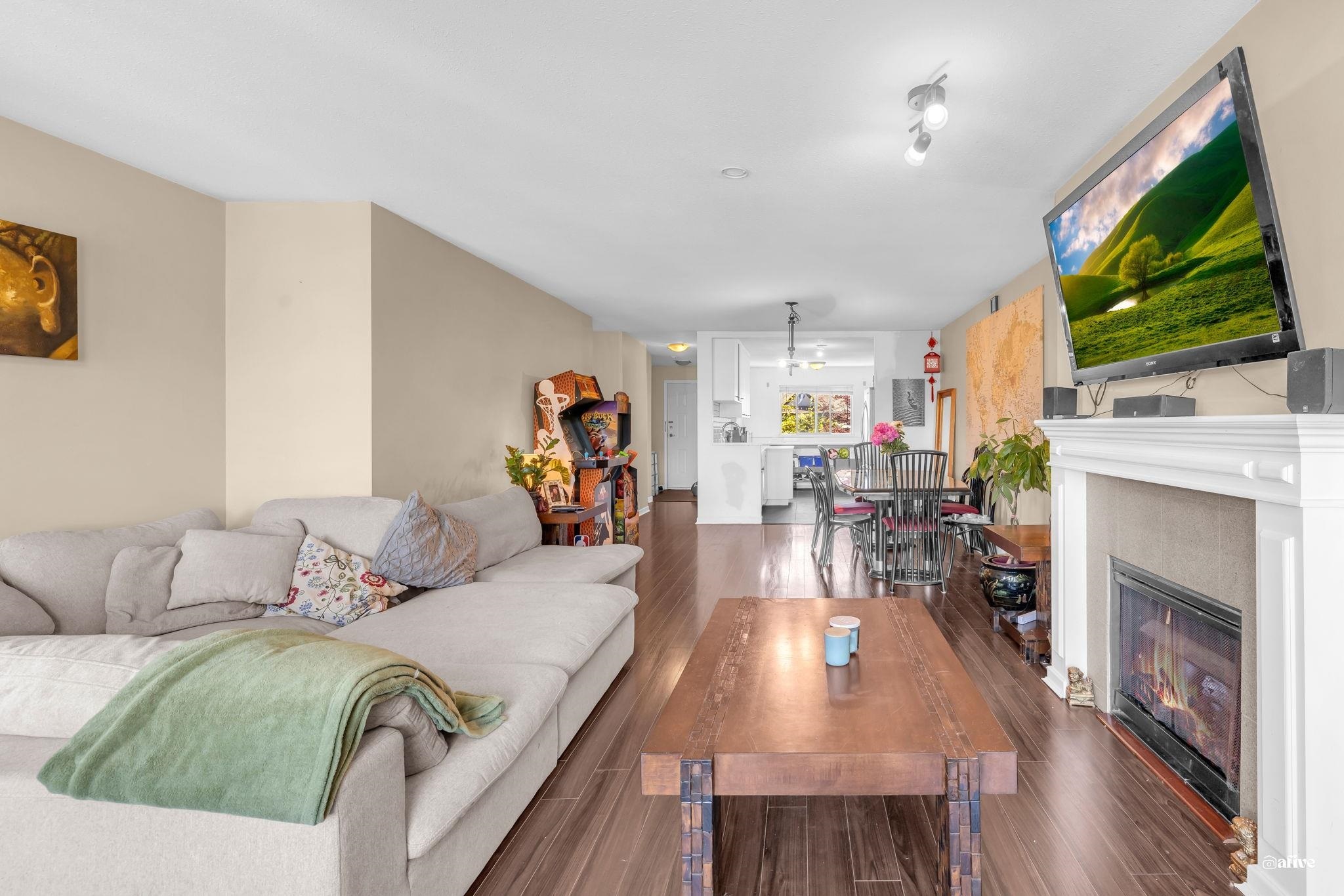 Property Photo: 4811 53 Street 308 BC V4K 2Z3