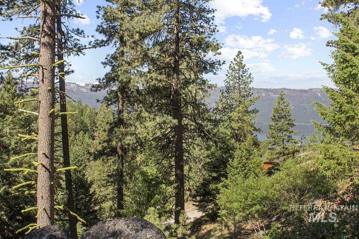 Property Photo: 1650 Crown Point Parkway ID 83611