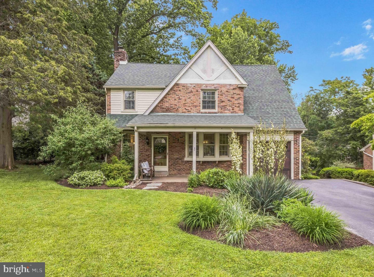 Property Photo: 727 Hemlock Road PA 19063