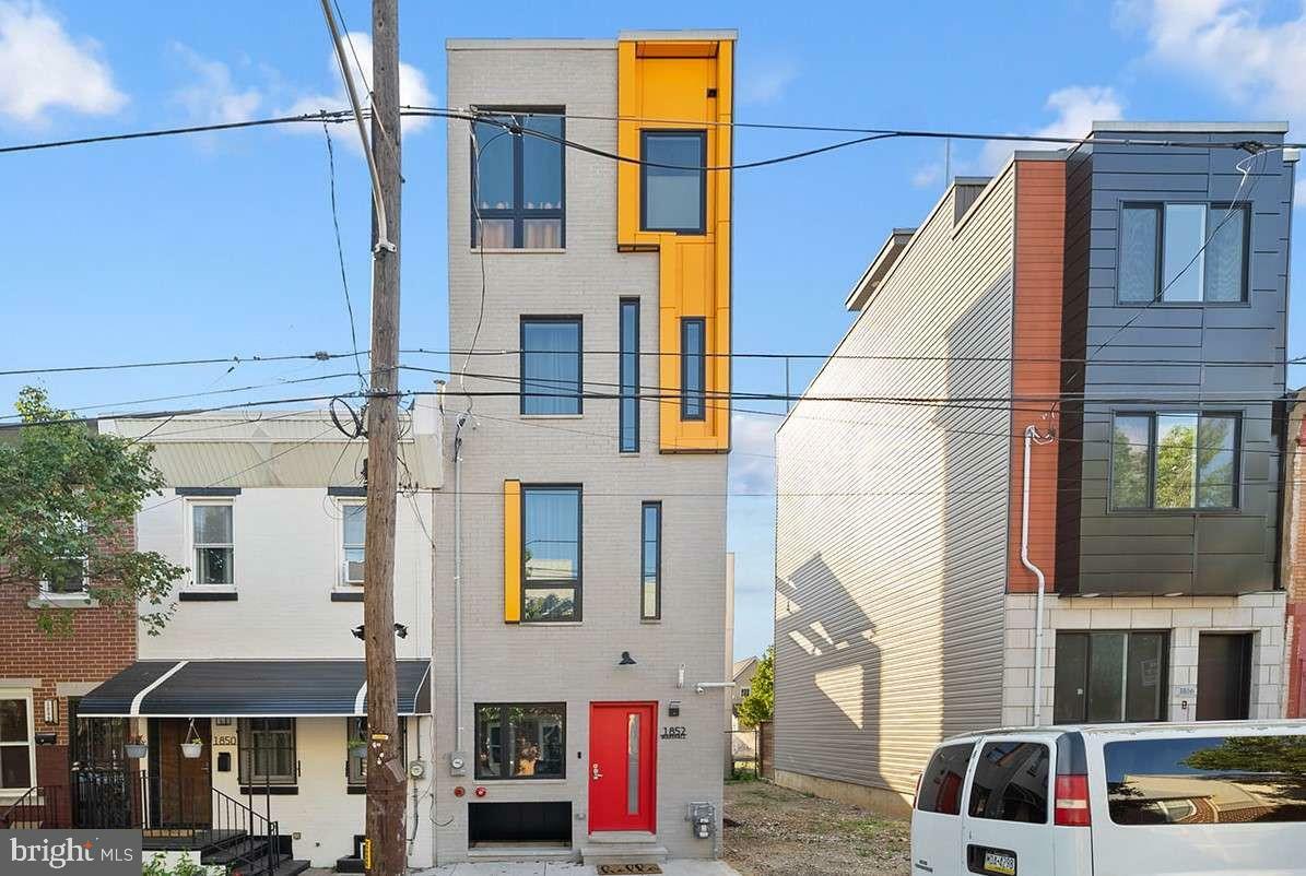 1852 N Marshall Street  Philadelphia PA 19122 photo