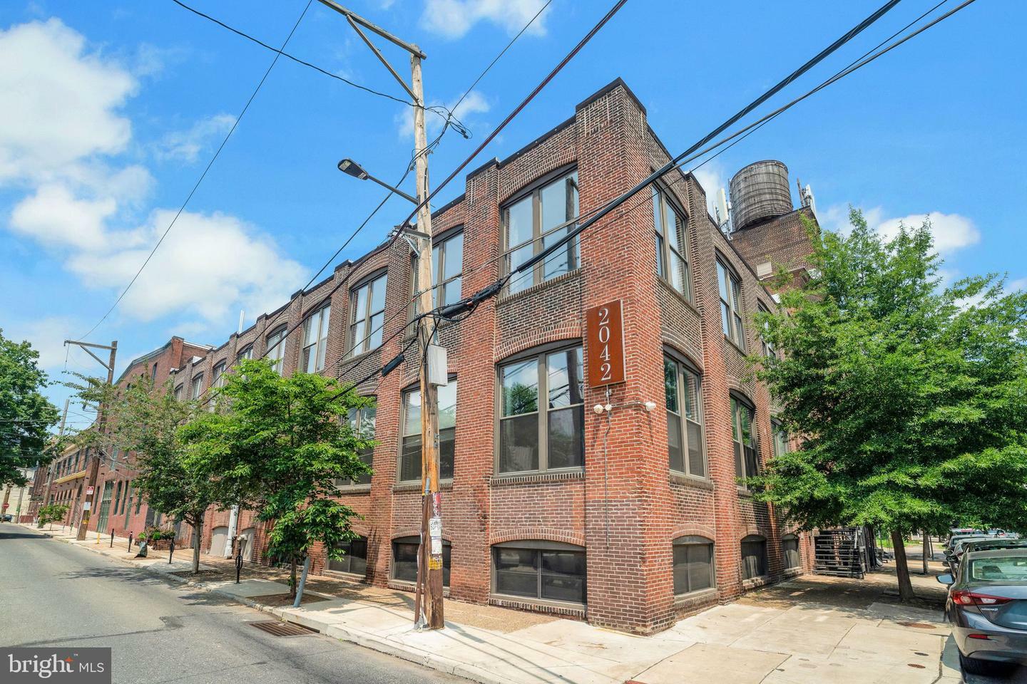 2042 Amber Street 46 201  Philadelphia PA 19125 photo