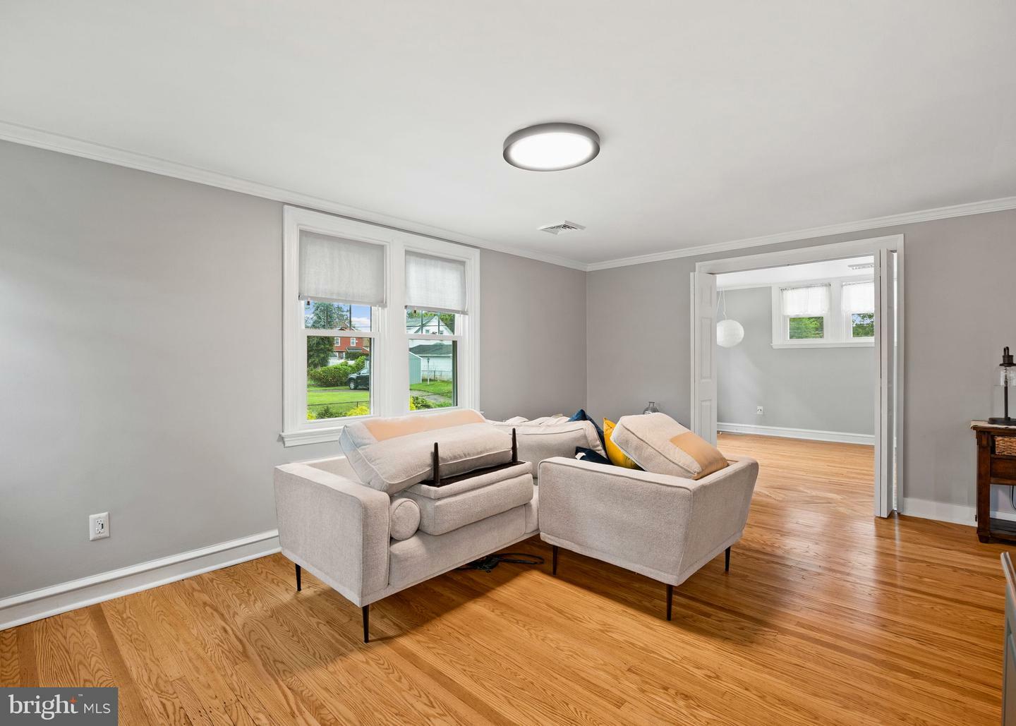 Property Photo: 501 S Ridgeway Avenue PA 19036