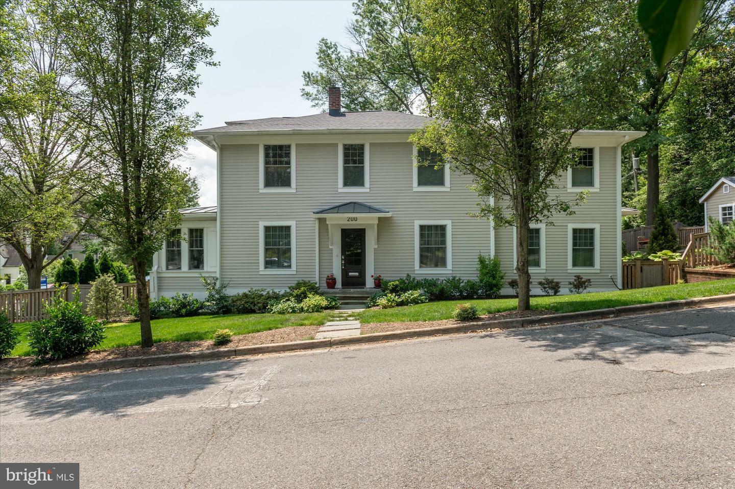 200 W Monroe Avenue  Alexandria VA 22301 photo