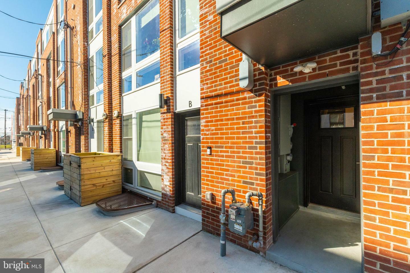 Property Photo: 1500 N Randolph Street 10A PA 19122
