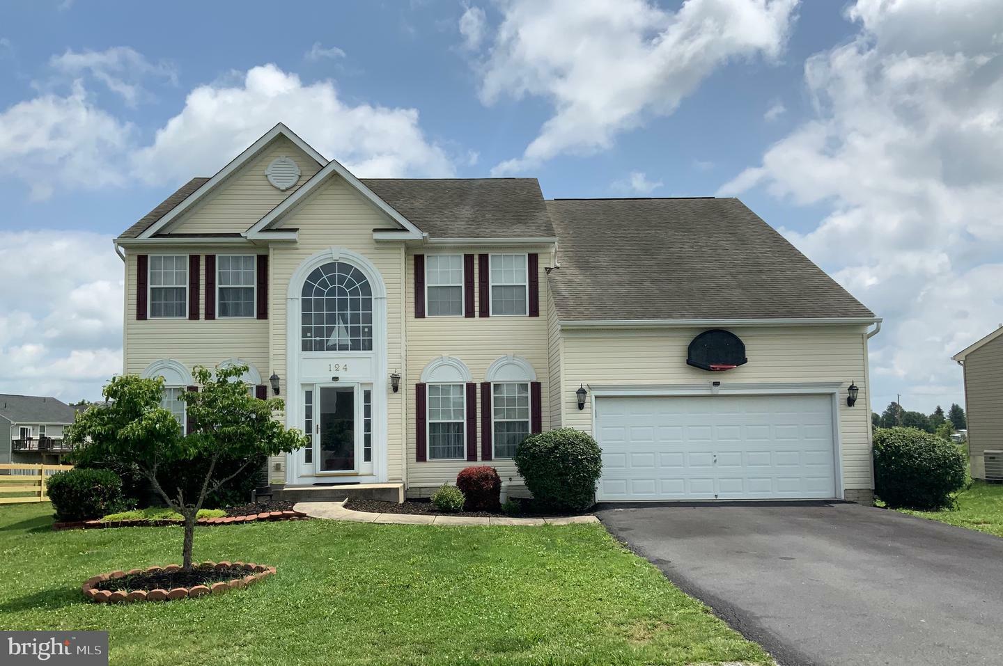 Property Photo: 124 Chandlers Glen Drive WV 25413