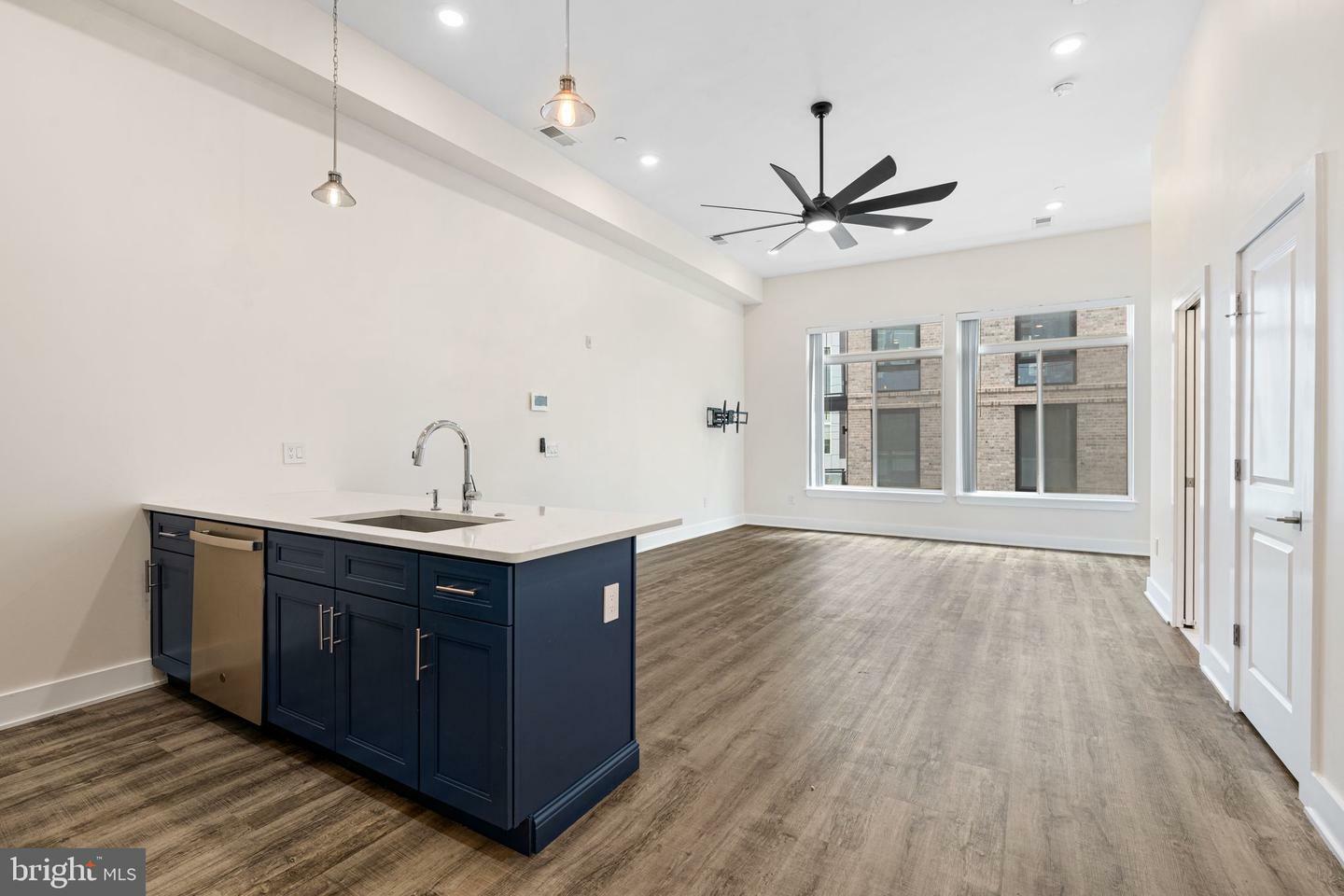 Property Photo:  1115 N American Street D4  PA 19123 