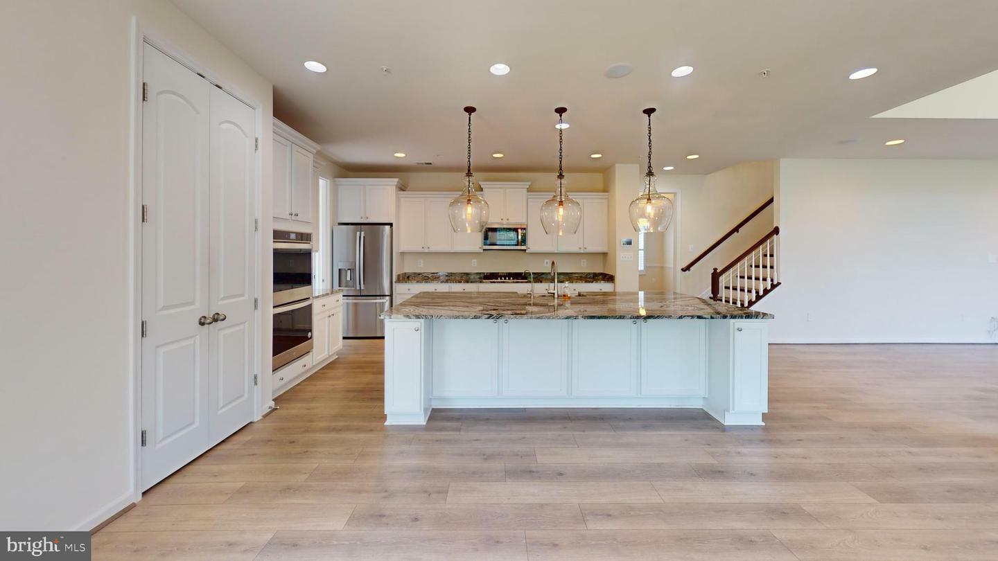 Property Photo: 7640 Knotting Hill Lane MD 20677