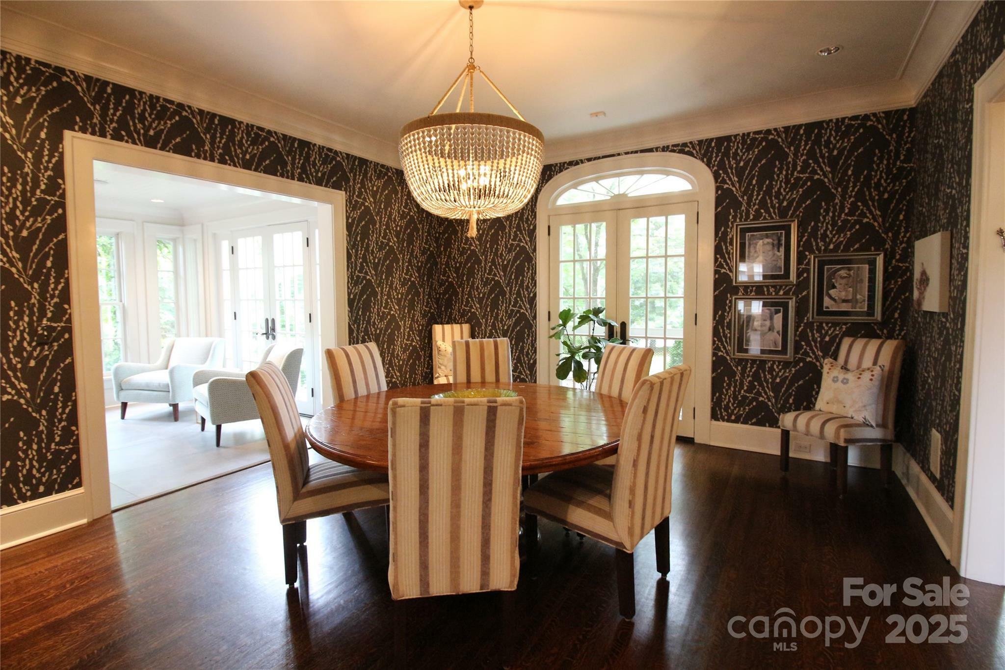 Property Photo: 1137 Queens Road W NC 28207