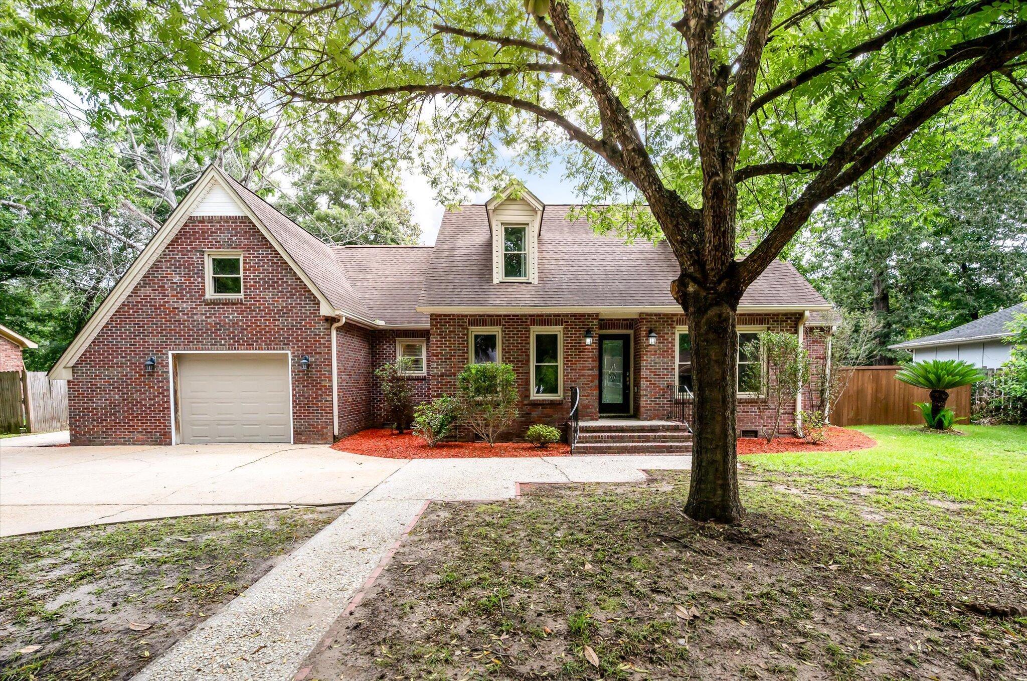 Property Photo: 129 Dunbury Drive SC 29485