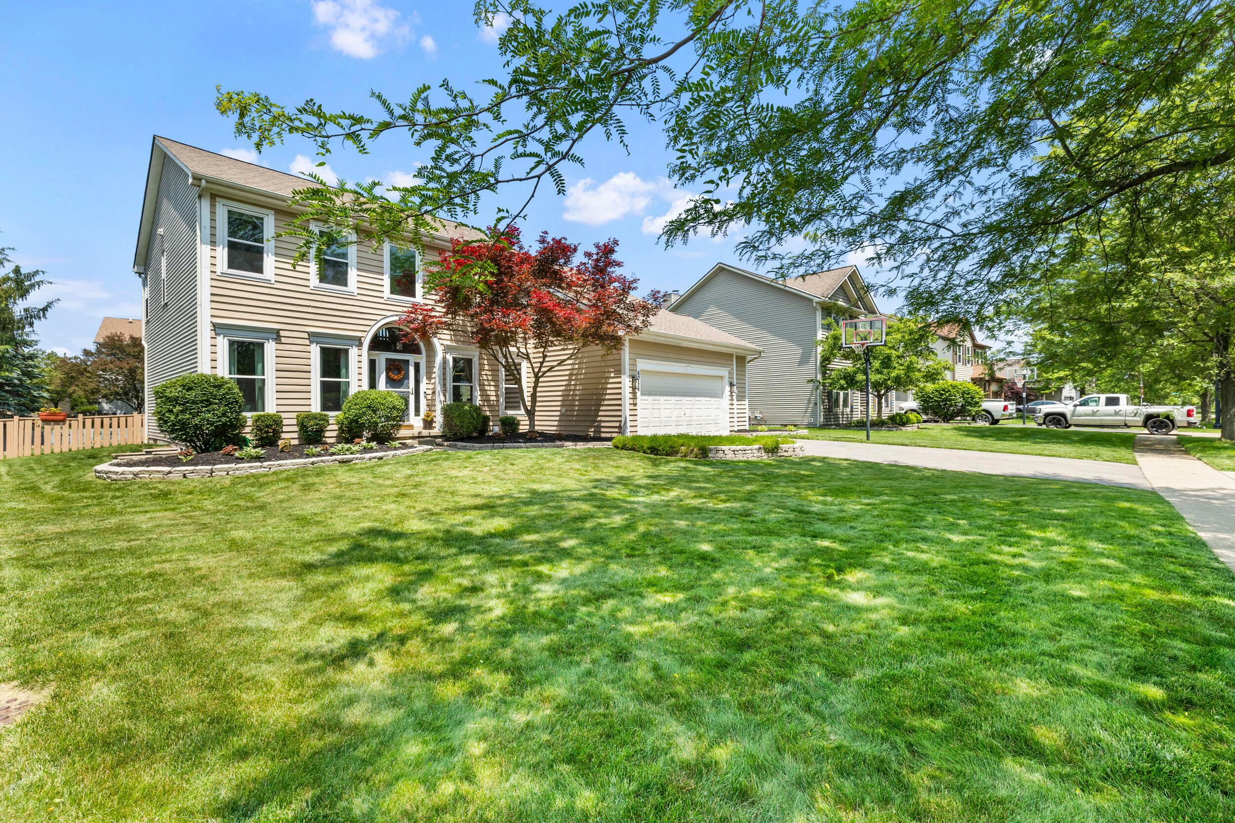 Property Photo: 6056 Rothchester Drive OH 43119