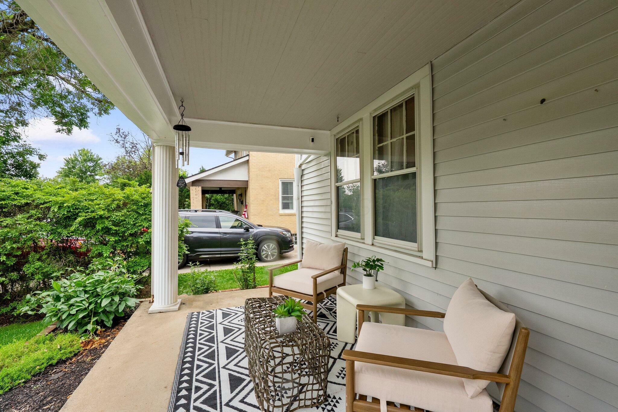 Property Photo:  659 Vernon Road  OH 43209 
