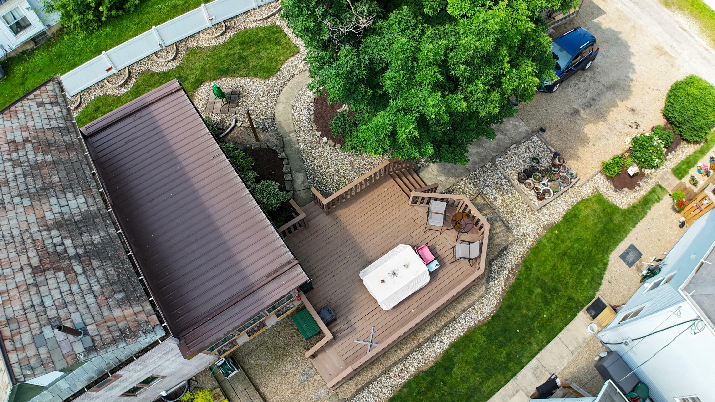 Property Photo: 185 N Vine Street OH 43338