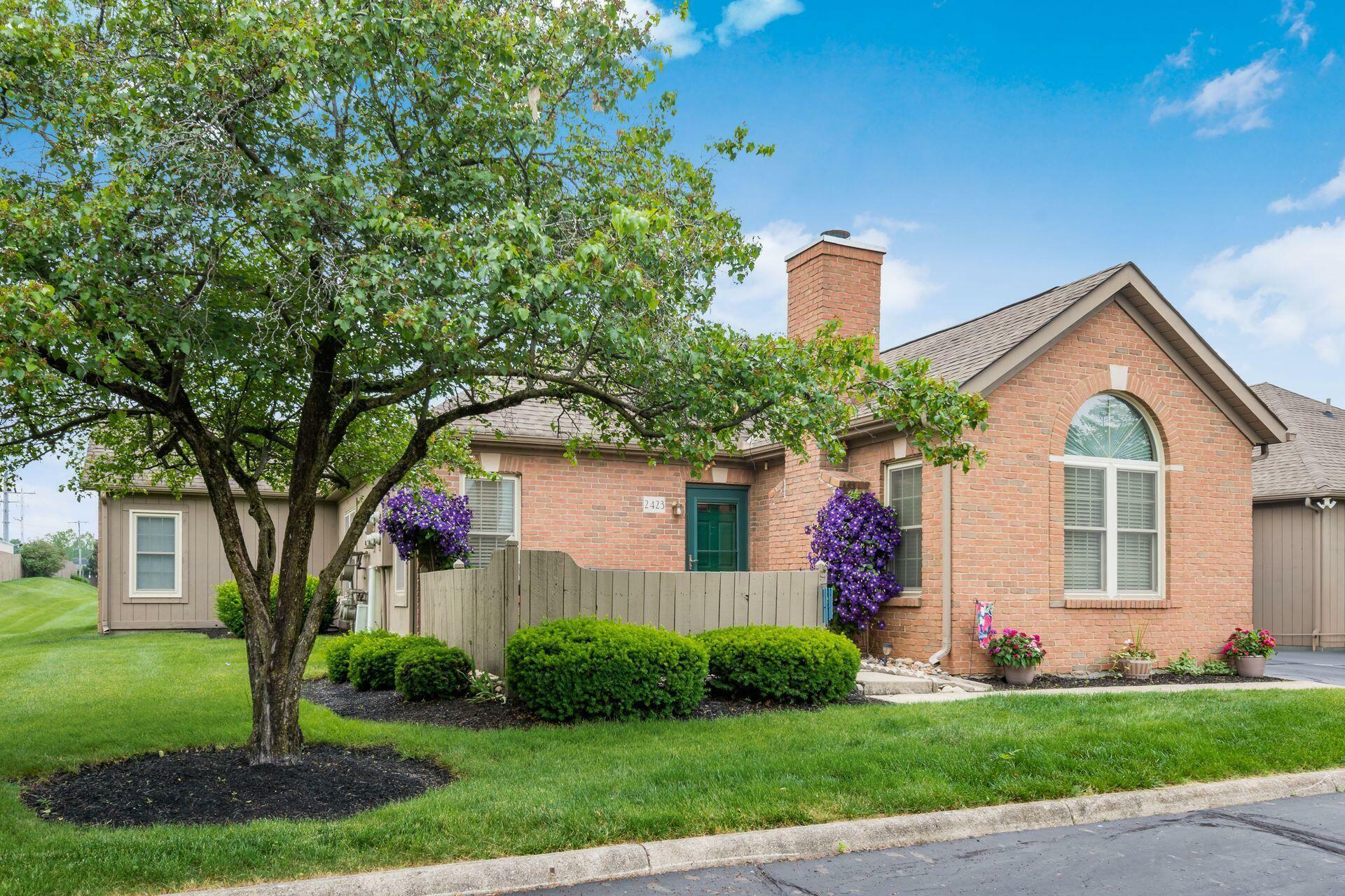 Property Photo: 2423 Hooverside Lane OH 43123