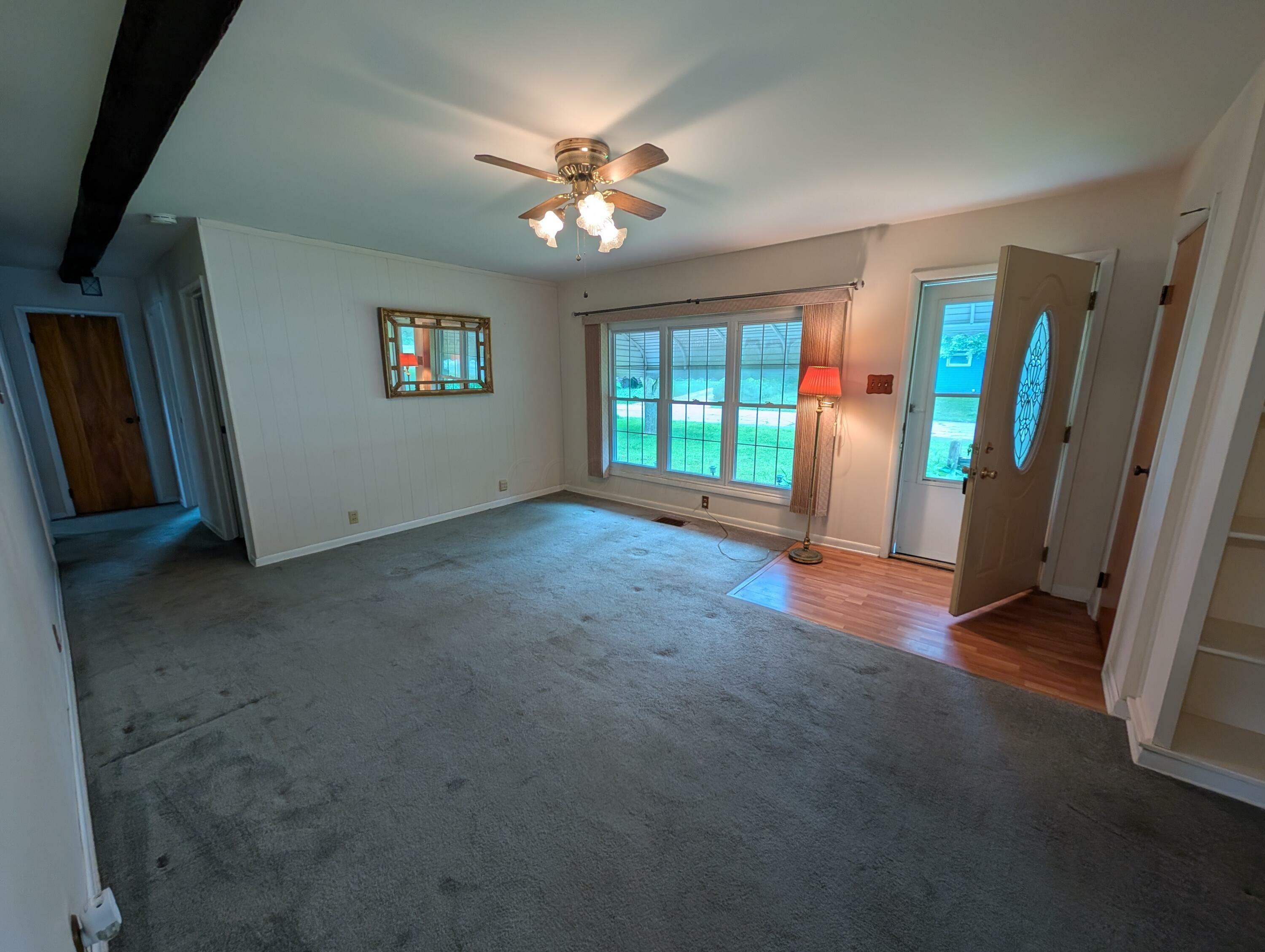 Property Photo: 266 Hillside Street OH 43338