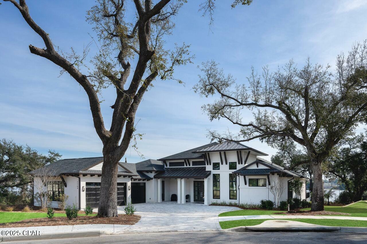 Property Photo: 1164 Cove Pointe Drive FL 32401