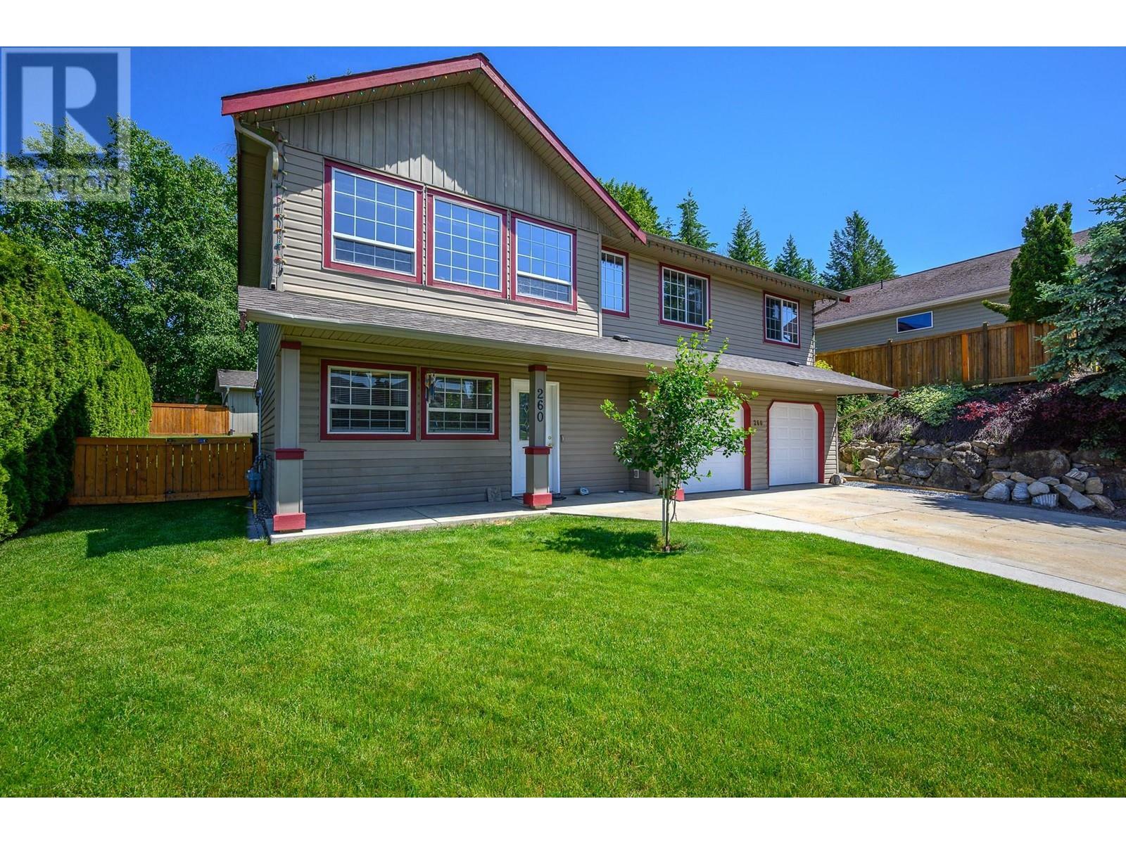 Property Photo: 260 27 Street Southeast BC V1E 1K7