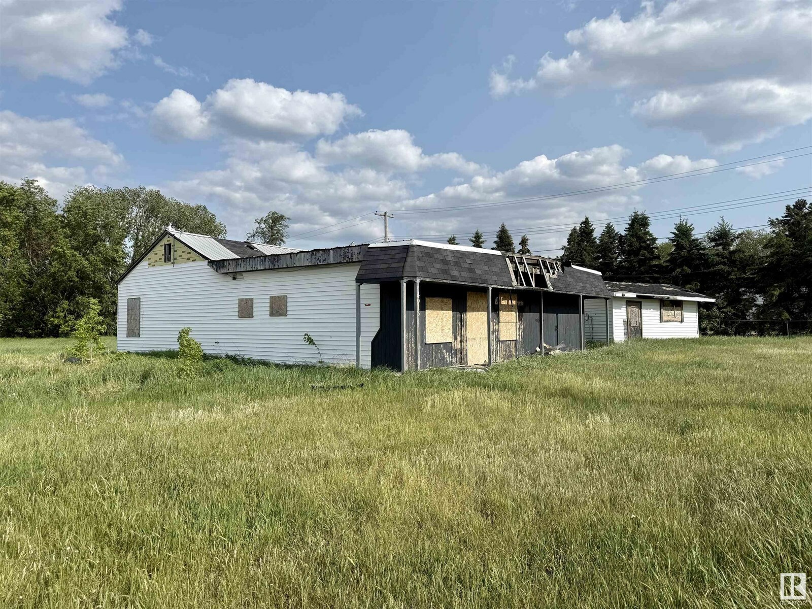 Property Photo:  4913 & 4909 49 Av  AB T0A 1P0 