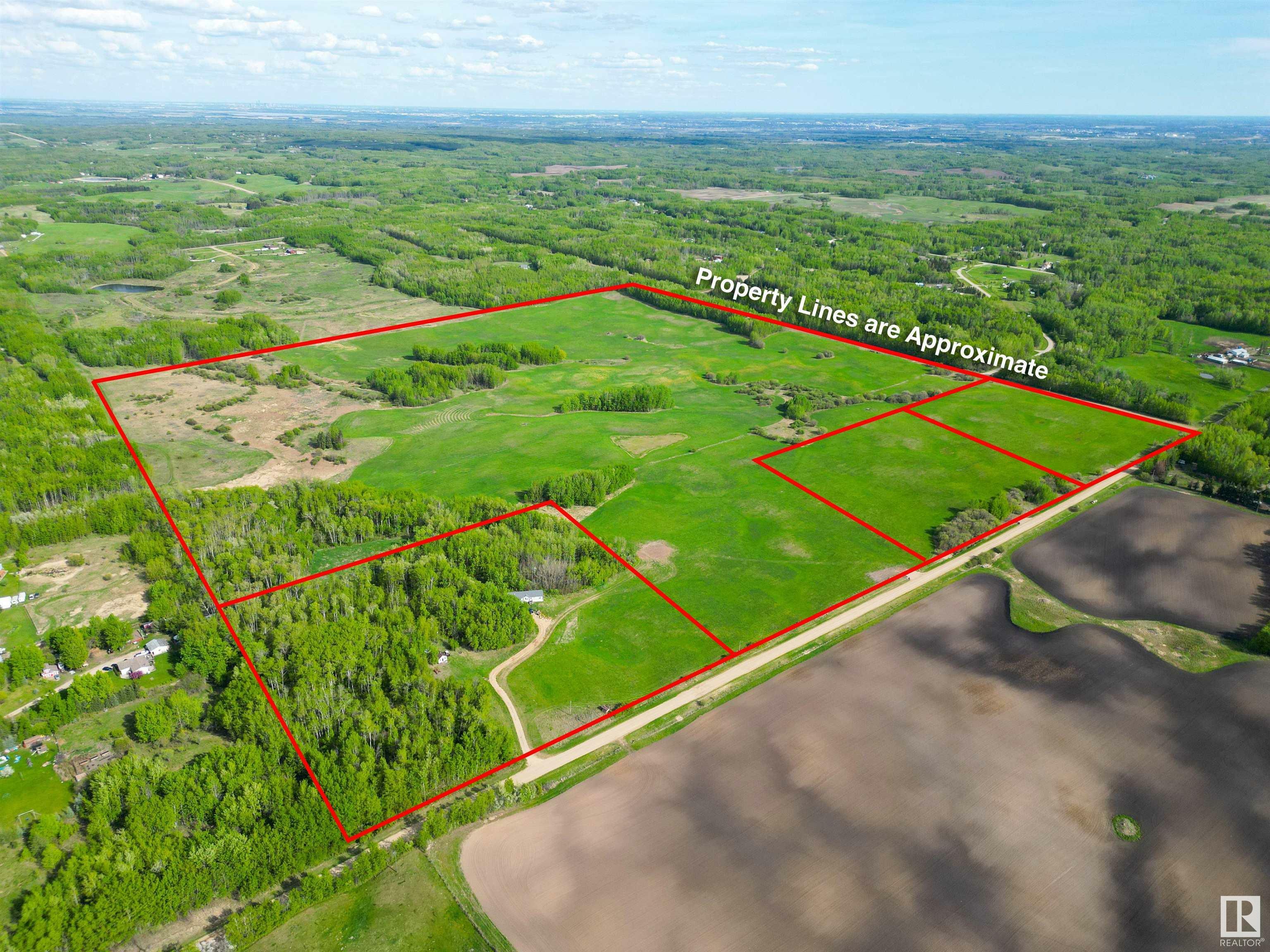 Property Photo: 54215 Rge Rd 13 AB T0E 1V2