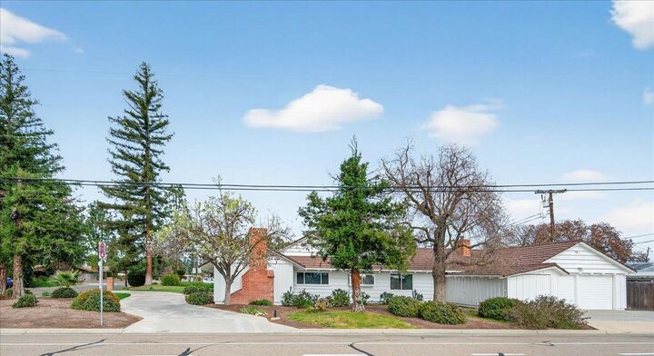 Property Photo:  5610 N Arthur Avenue  CA 93711 