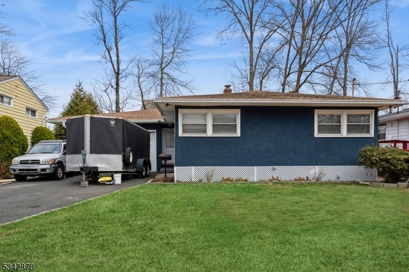 Property Photo: 221 Douglas Rd NJ 07203