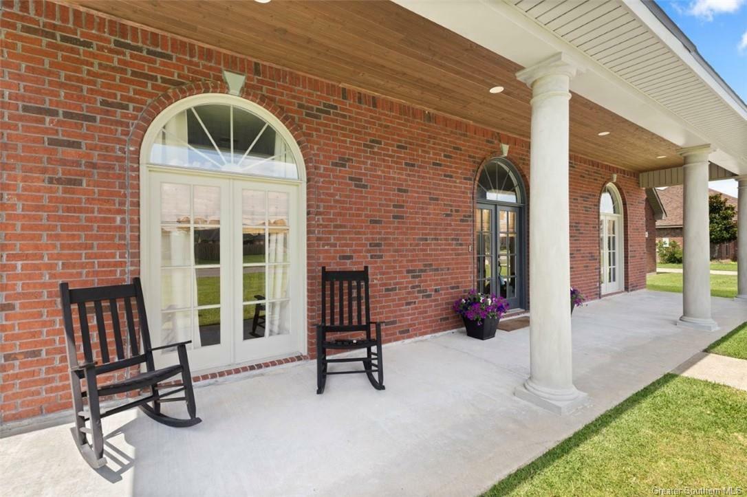 Property Photo: 956 S Kade Lane LA 70605